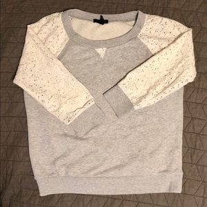 Gap Women’s Grey Sweatshirt w Lace Sleeves